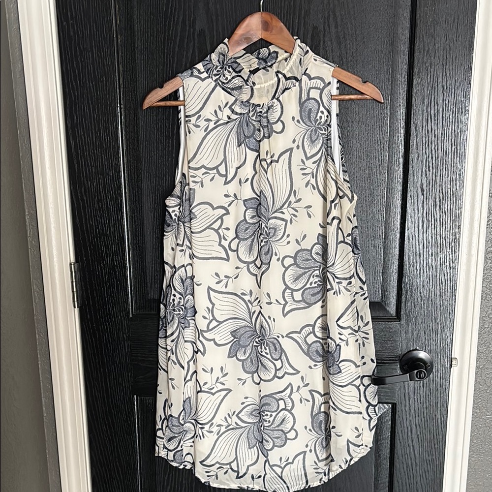 Tyche White Graphic Blouse with Mandarin Collar and Relaxed Fit